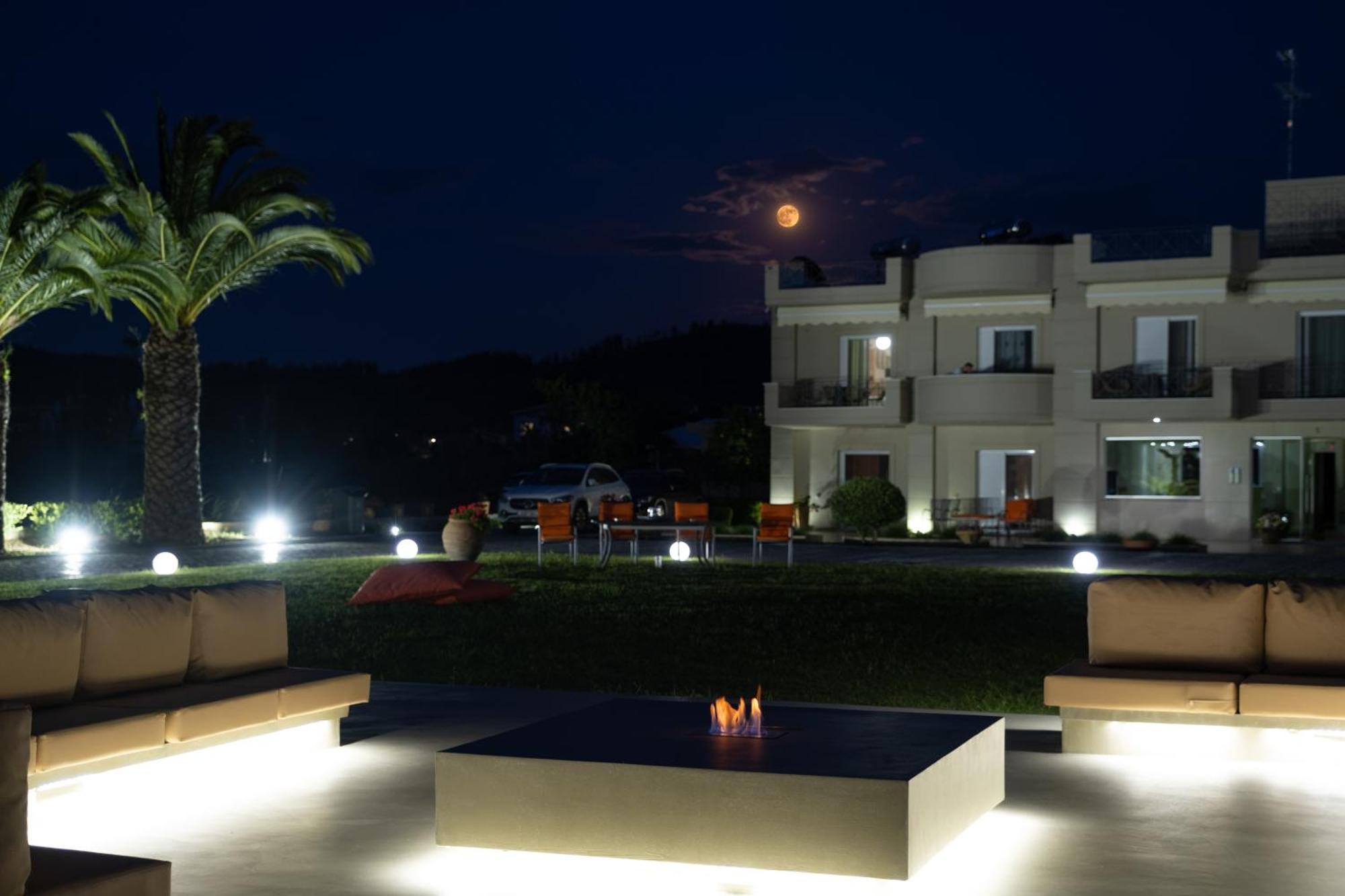 Apolonio Pefki Evia Aparthotel Buitenkant foto